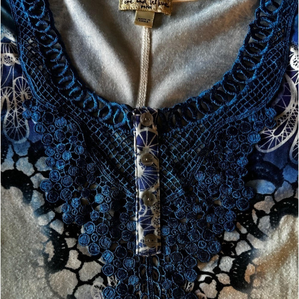 Live and let Live blue pattern casual top - Picture 16 of 17